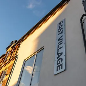 Contemporary 2 Bed -belfast East Village Apartment